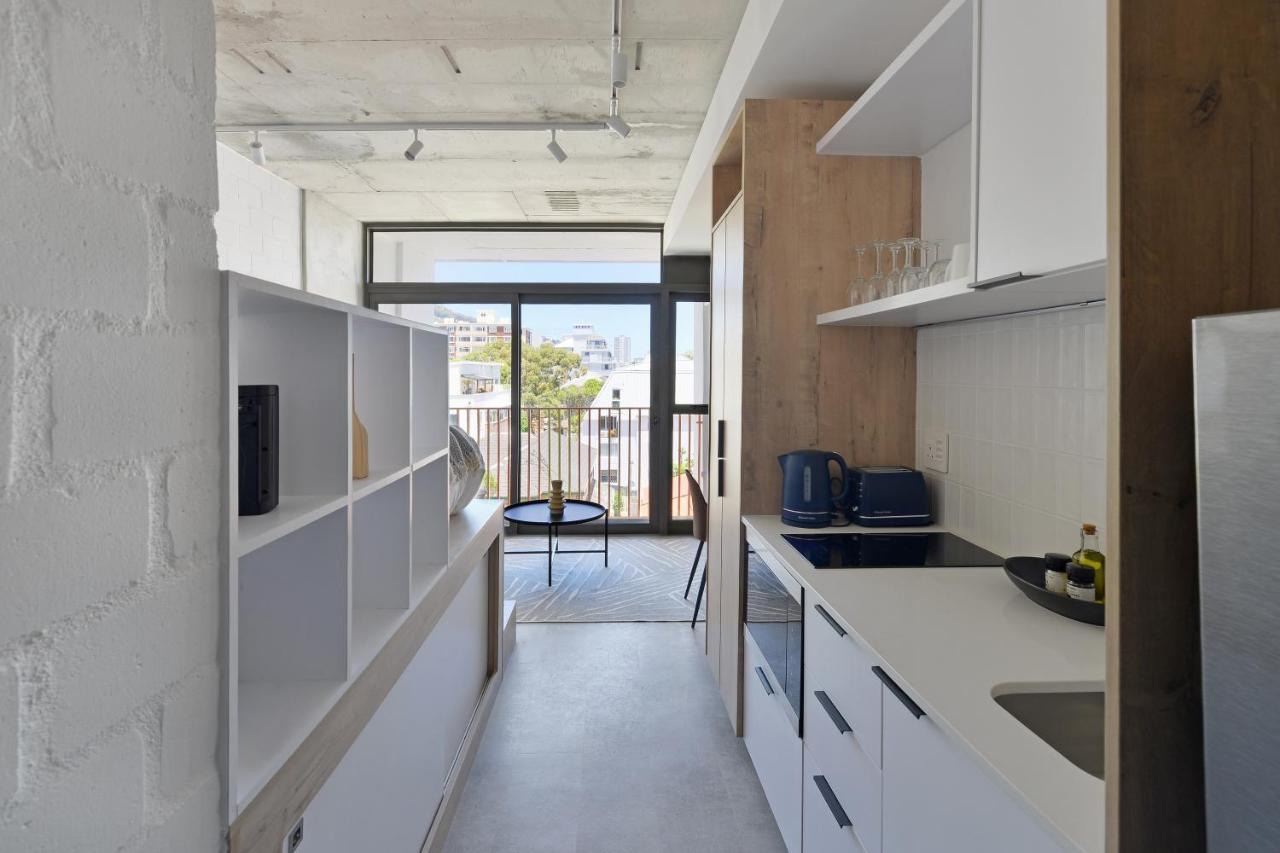 Six On N - Fluent Serviced Apartment