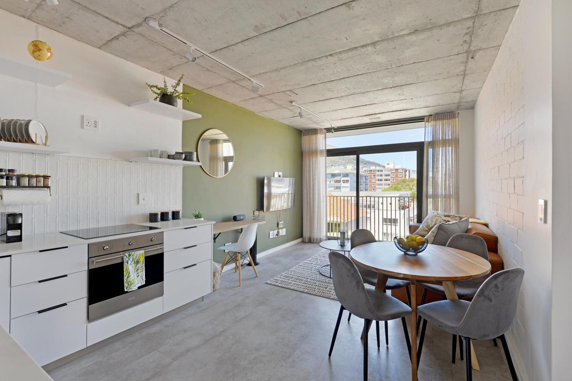 Six On N - Fluent Serviced Apartment *